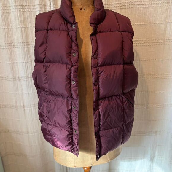 Vtg 80s Lands' End burgundy puffer vest with button front and pockets Size: M - Picture 1 of 4
